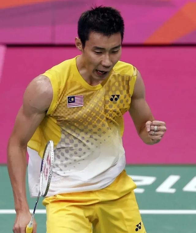 包含马来西亚羽毛球队鏖战印尼羽毛球队，李宗伟送出助攻的词条