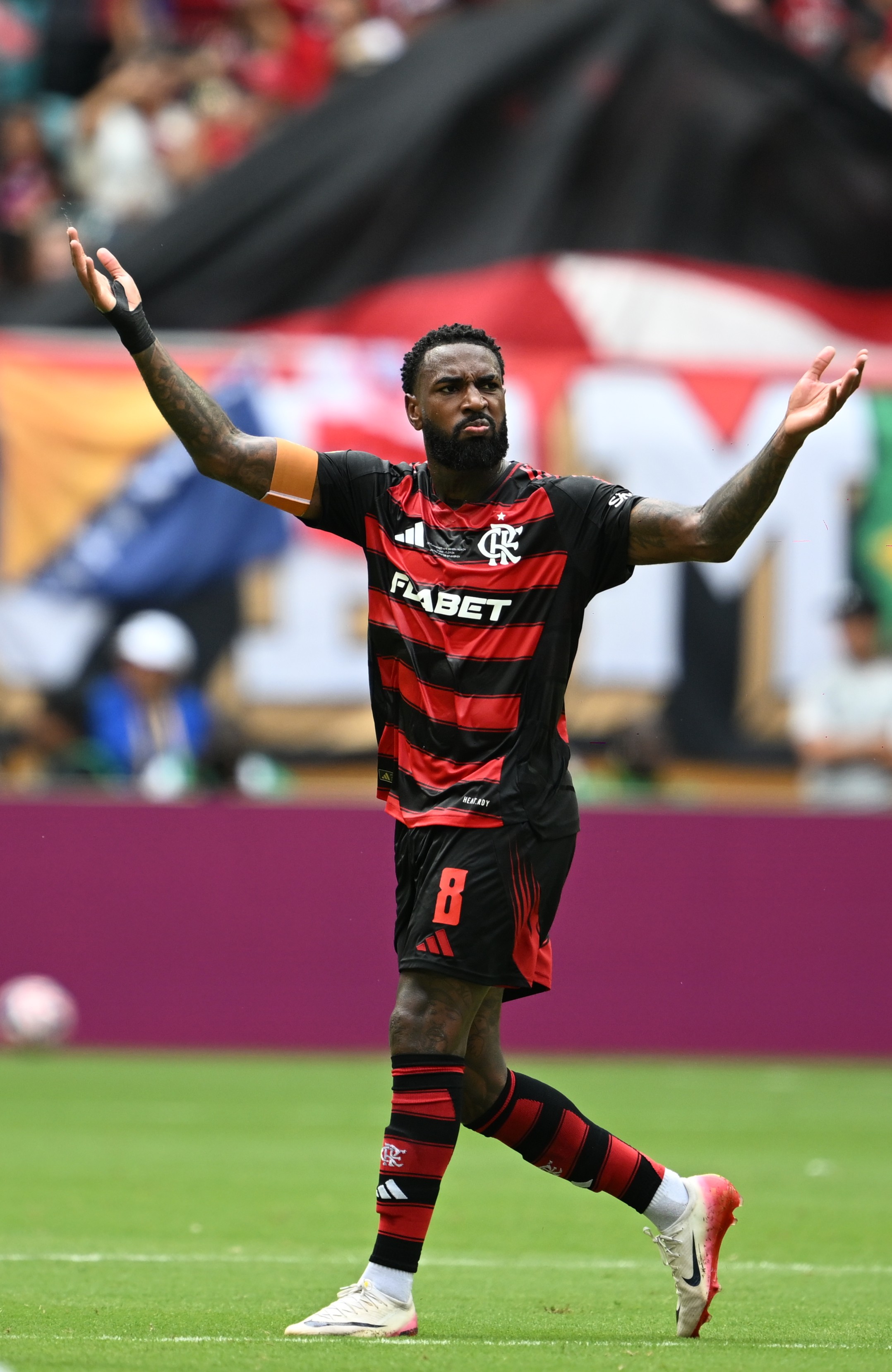 慕尼黑拜仁阵容强大，轻取对手晋级