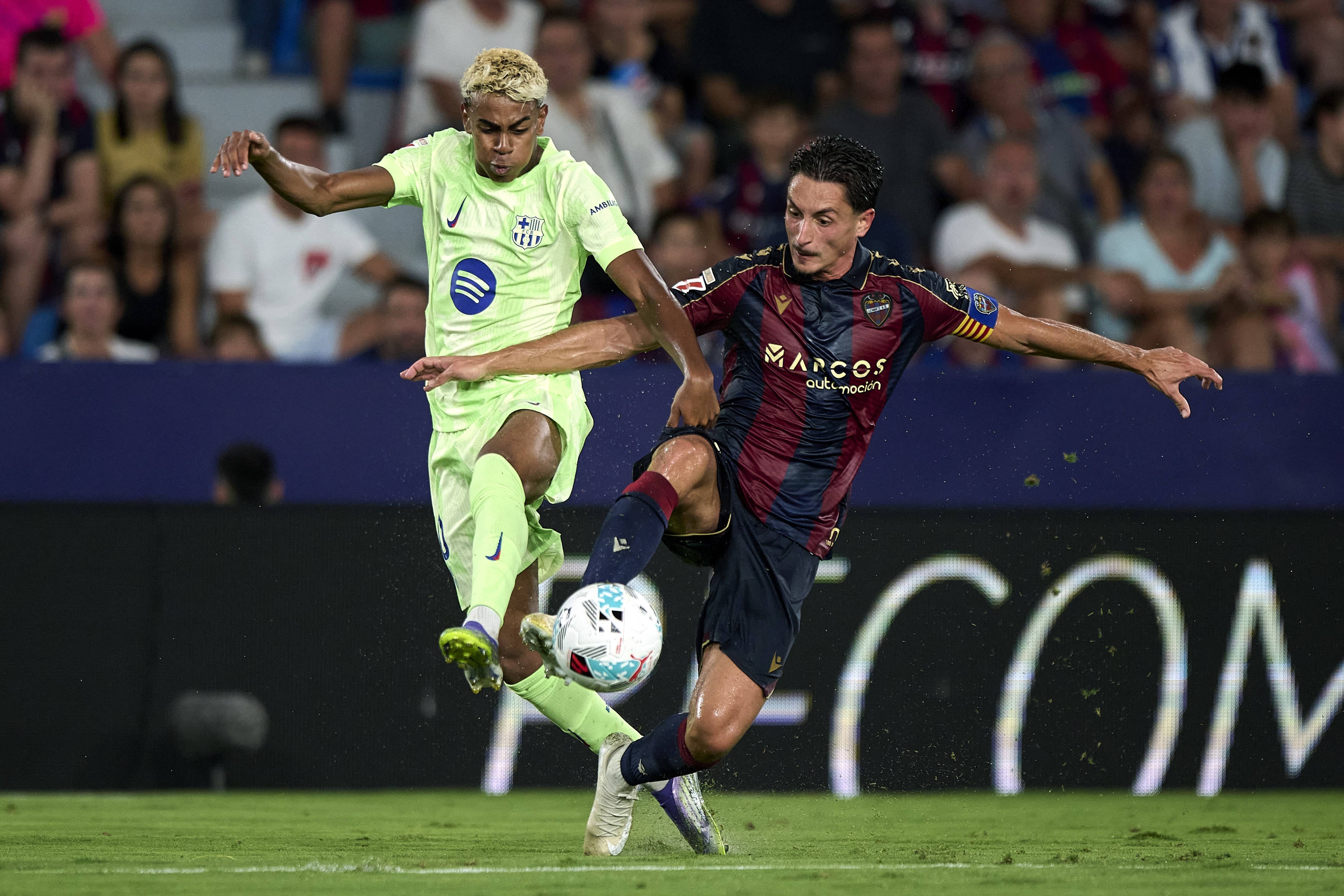 巴萨客场不敌，乌龙球导致失利的简单介绍