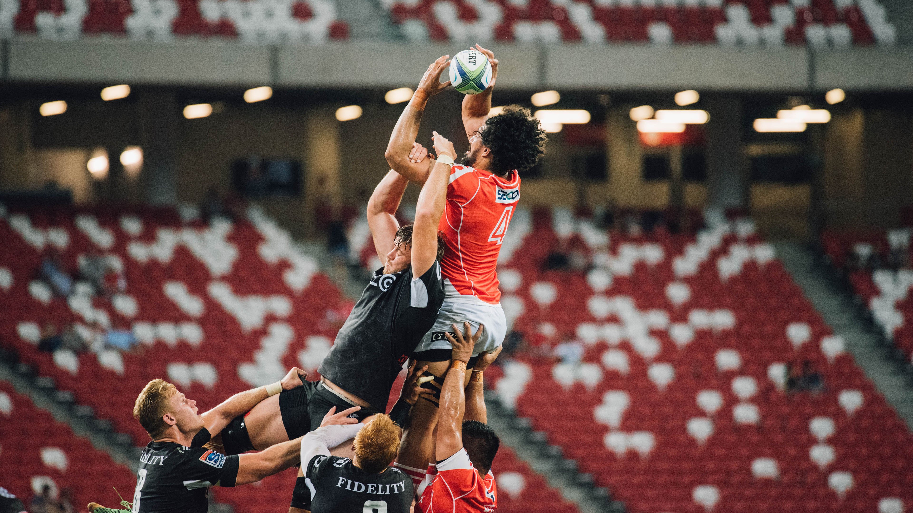 血色王朝与红色闪电，当周冠宇成为法拉利最后的救赎